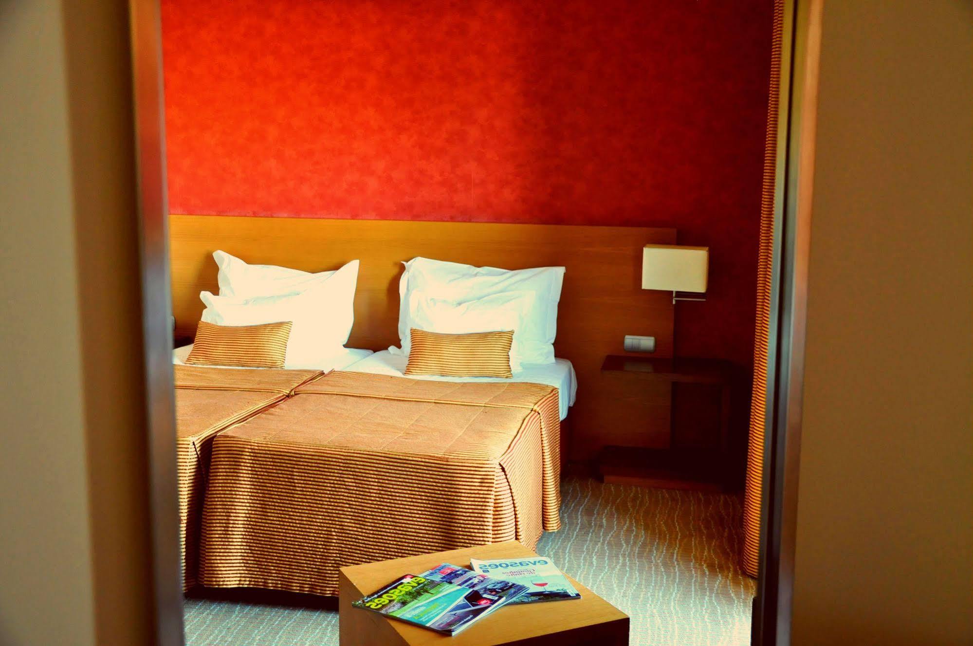 Hotel Lusitania Congress & Spa Guarda Bagian luar foto
